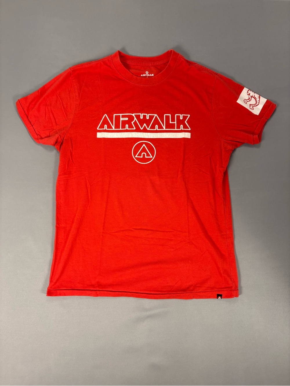 Airwalk Red Graphic Logo T Shirt Men’s Medium Skate Streetwear